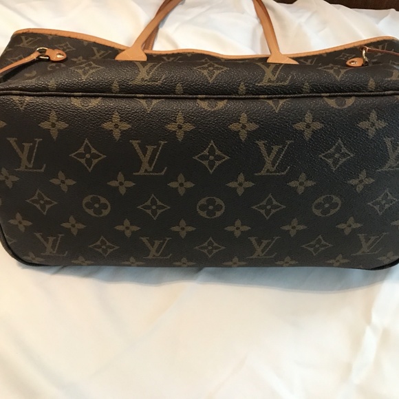 Authentic Louis Vuitton Monogram Neverfull MM - Picture 9 of 12